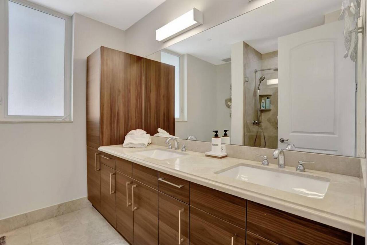 Apartment Coastal Deerfield Retreat 3 Bed 2 Bath *